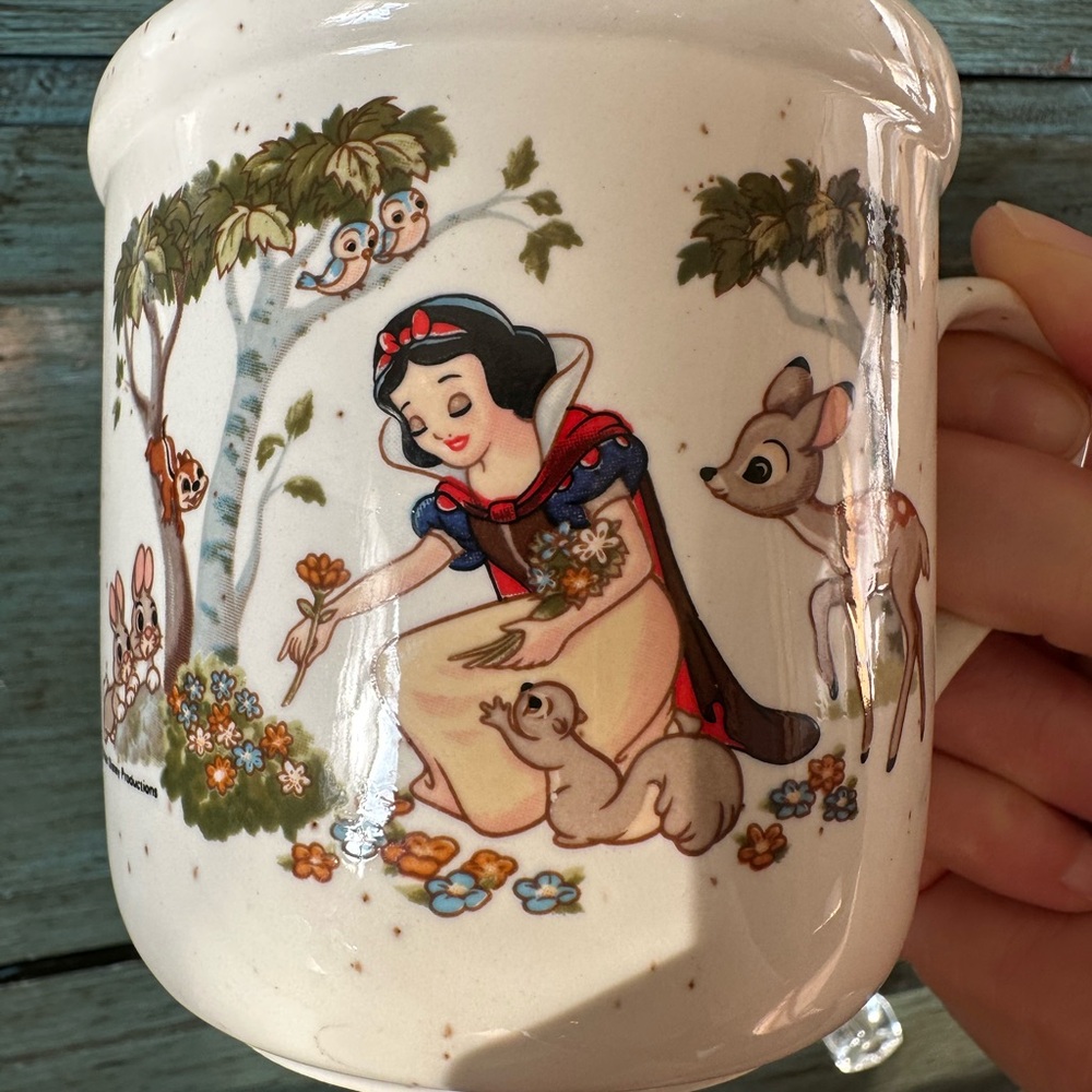 Rare Collectible Vintage Disney Snow White Ceramic Mug